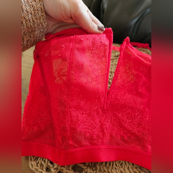 NWT VS Very Sexy unlined strapless- large - Picture 4 of 12